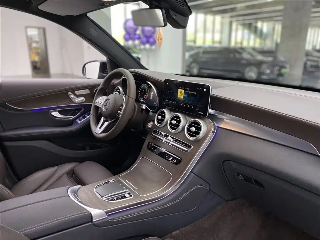 Mercedes-Benz GLC 2020 Facelift GLC 260 L 4MATIC Luxury фото 9