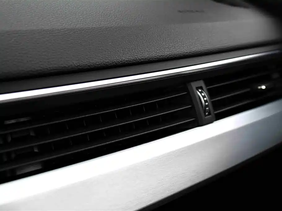 Audi A4L 2022 40 TFSI Luxury Dynamic фото 10
