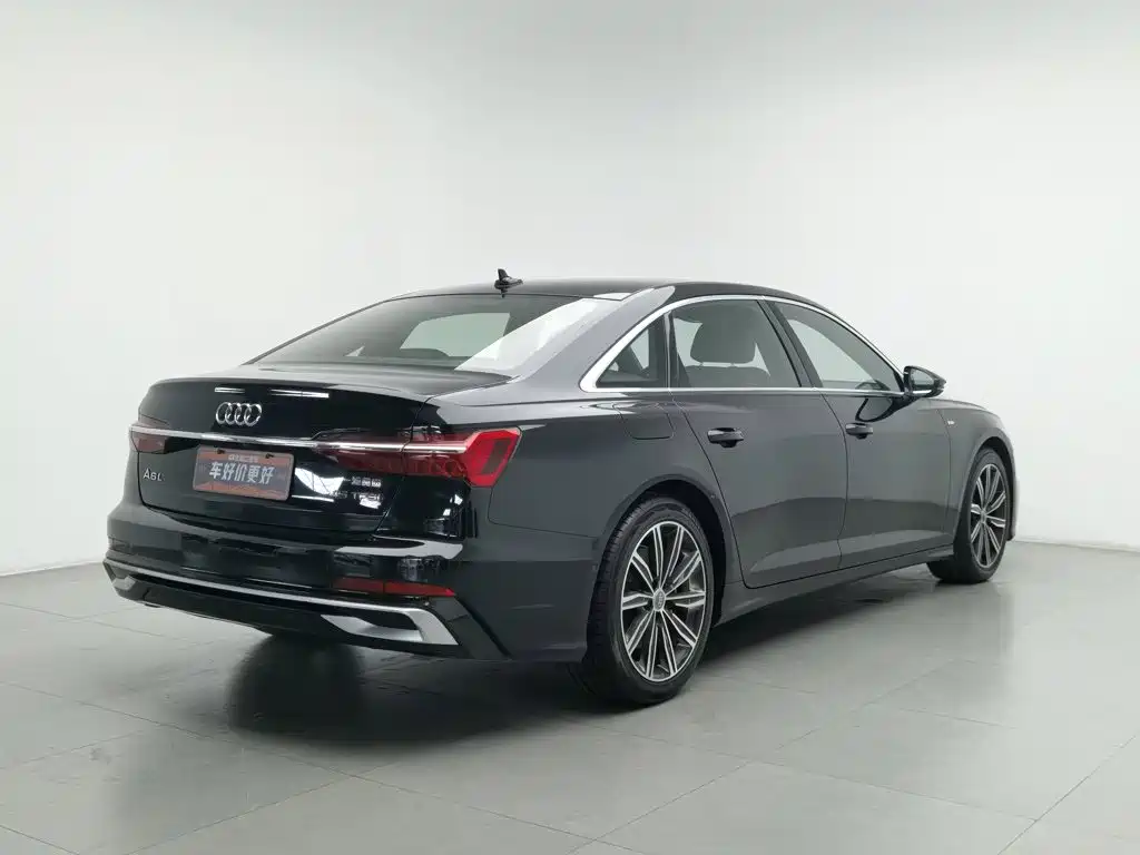 Фото 2 - Audi A6L