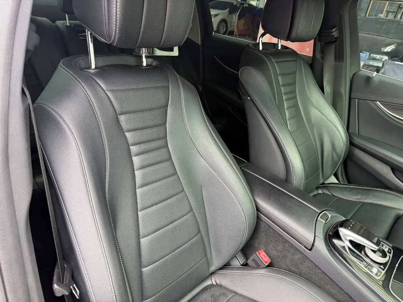 Mercedes-Benz E-Class 2017 E 200 L 4MATIC фото 19