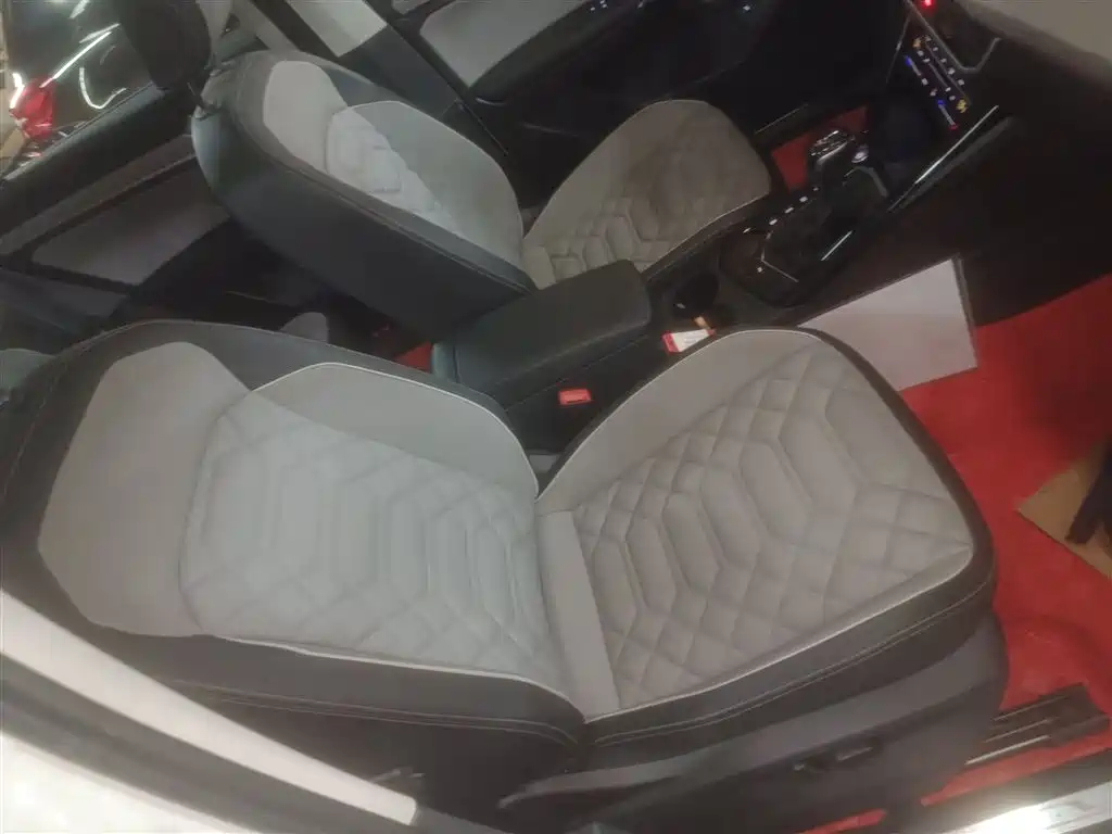 Volkswagen Tayron 2023 330TSI 2WD Luxury Plus Advanced Edition фото 16