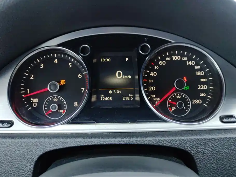 Volkswagen FAW-Volkswagen CC 2018 1.8TSI Luxury фото 14
