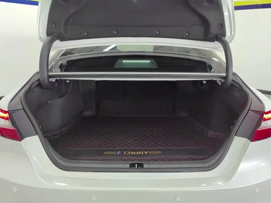 Toyota Camry 2022 2.0GVP Leading Edition фото 4