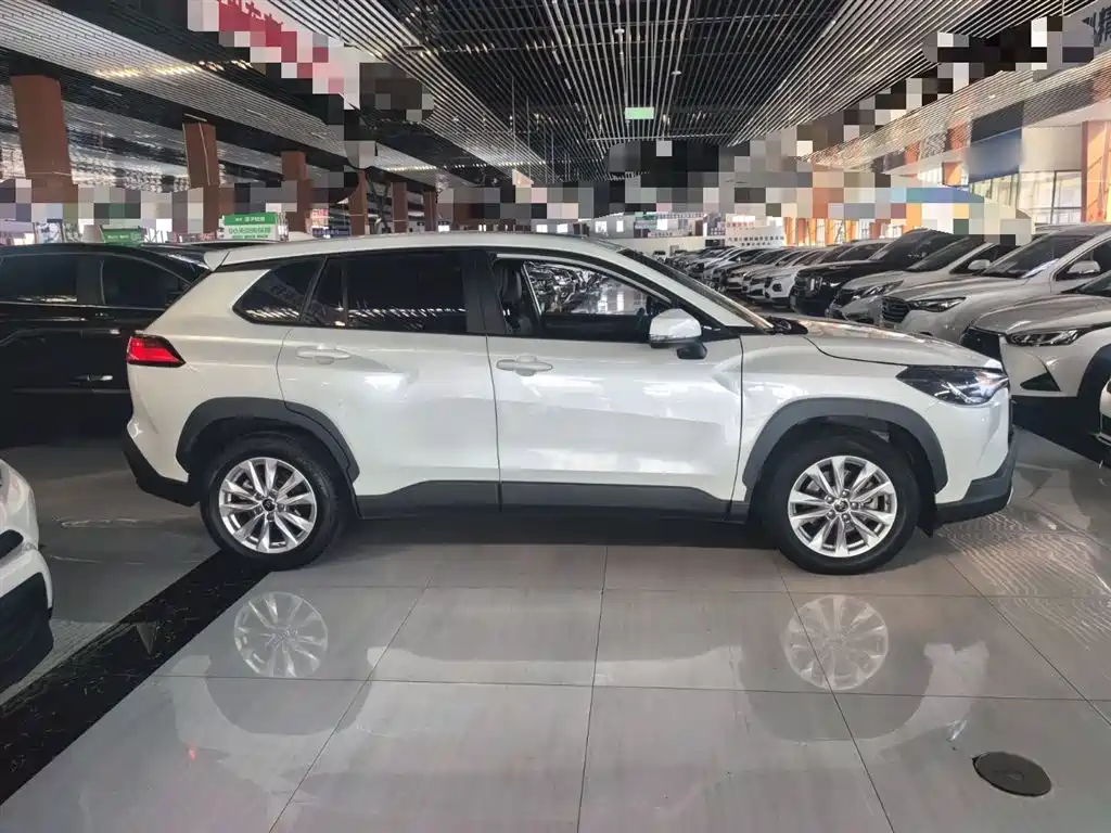Toyota Corolla Cross 2022 2.0L Elite Edition фото 7