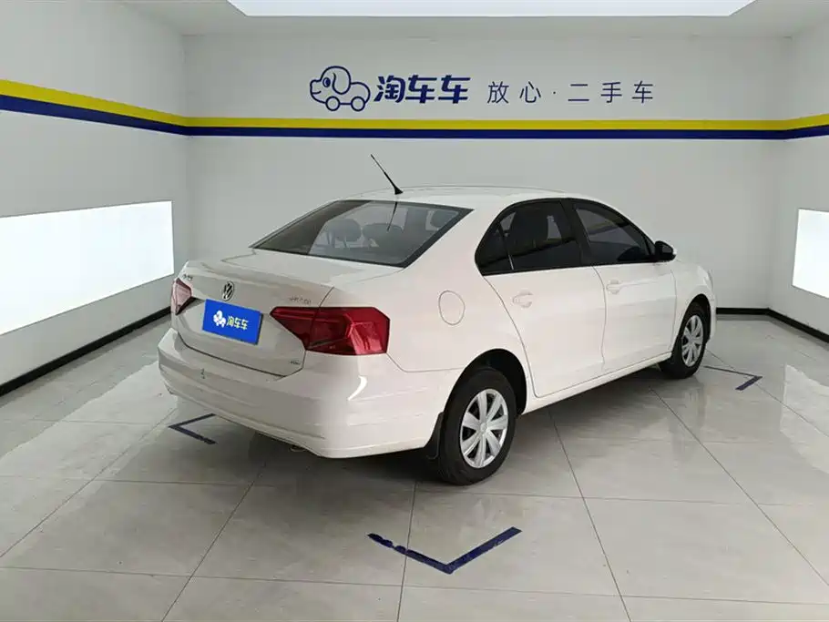 Volkswagen Jetta 2017 1.5L Automatic Fashion фото 3