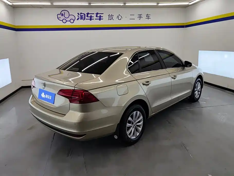 Volkswagen Bora 2018 1.5L Automatic Fashion фото 3