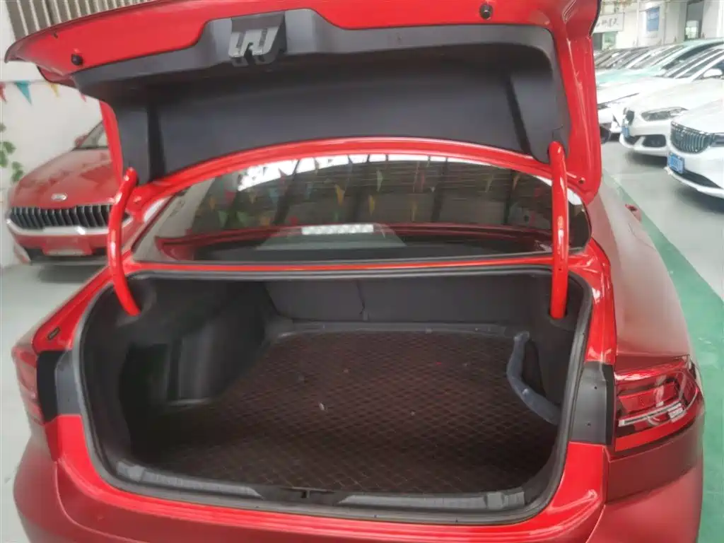 Volkswagen Lamando 2019 230TSI DSG Trend Edition China V фото 19