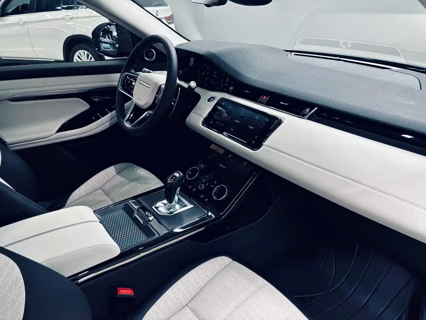 LAND ROVER RANGE ROVER AURORA