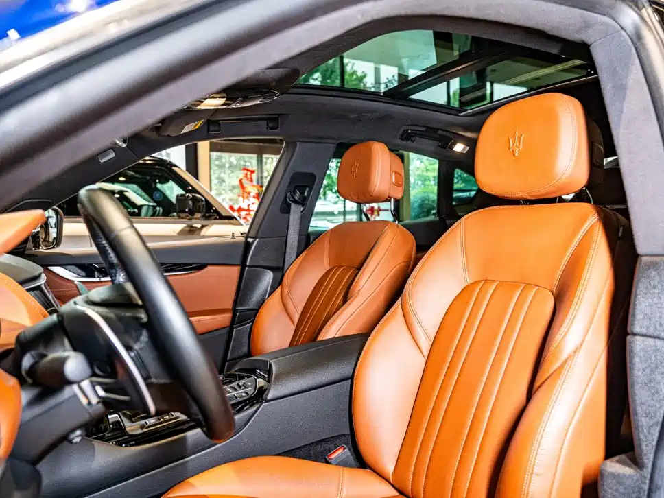 Photo 8 - Maserati Levante
