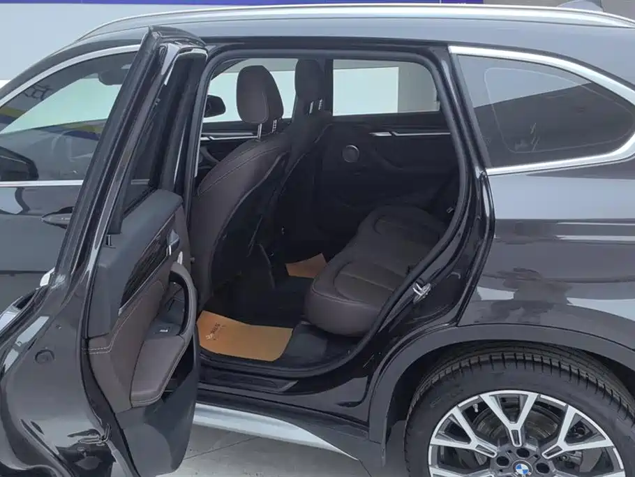 BMW X1 2022 xDrive25Li Premium фото 11