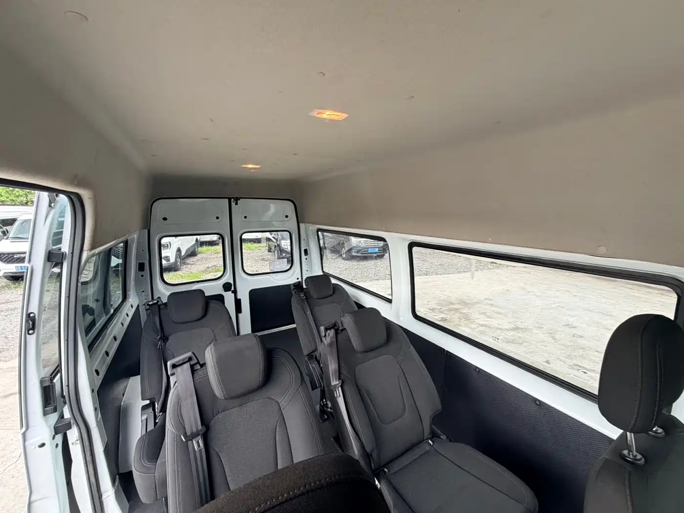 Jiangling JMC Fushun 2024 2023 Model 2.0T Automatic Medium Wheelbase Medium Roof Commercial MPV 6 Seats