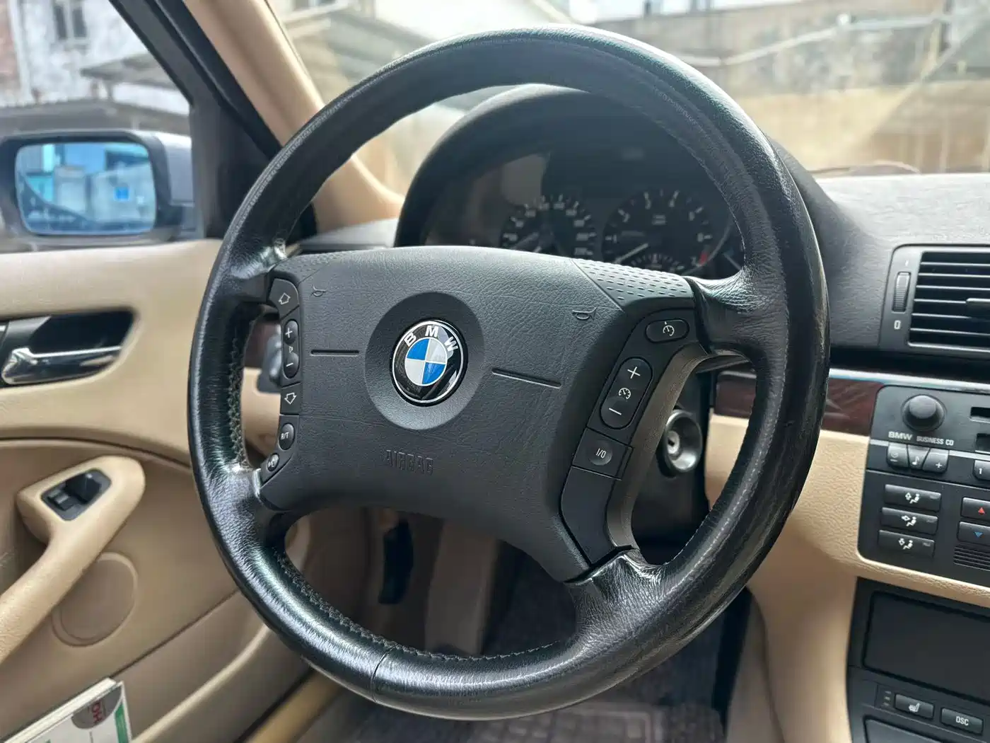 Photo 6 - BMW 3 Series