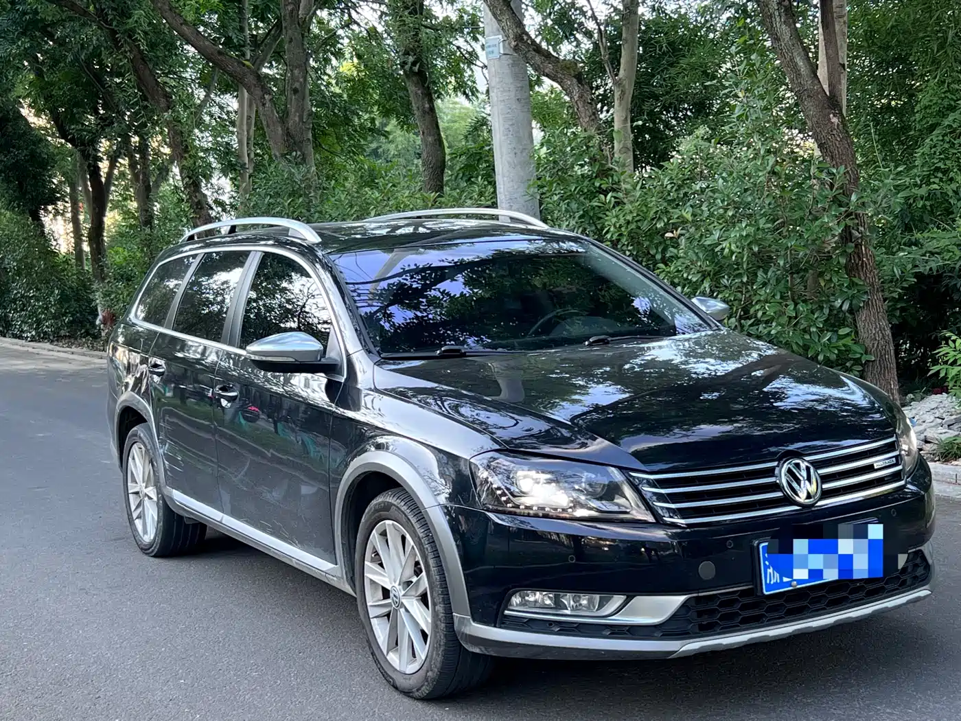 Volkswagen Magotan (Import) 2012 Wagon 2.0TSI Comfort фото 2