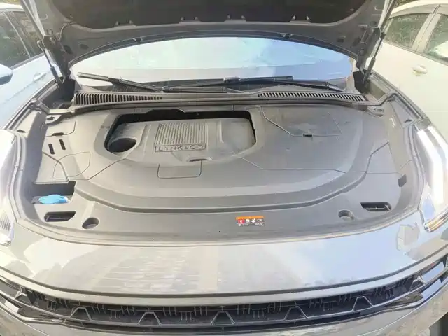 Lynk & Co 06 2023 Remix 1.5T Power Pro — фото 3