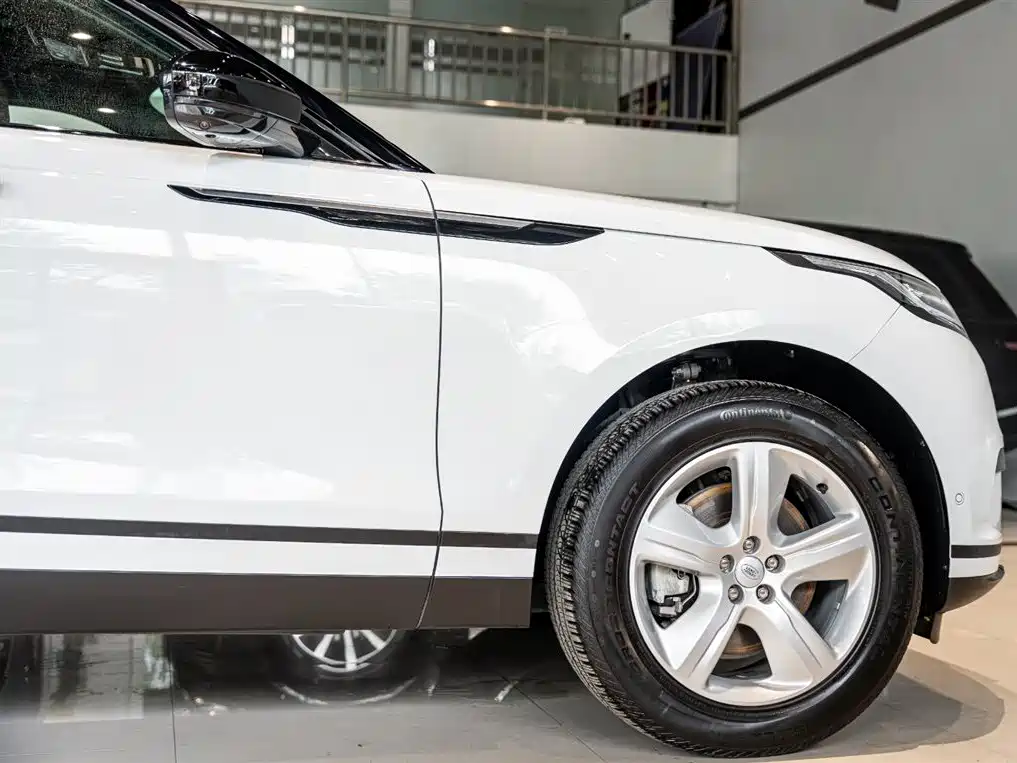 Land Rover Range Rover Velar 2025 S фото 5