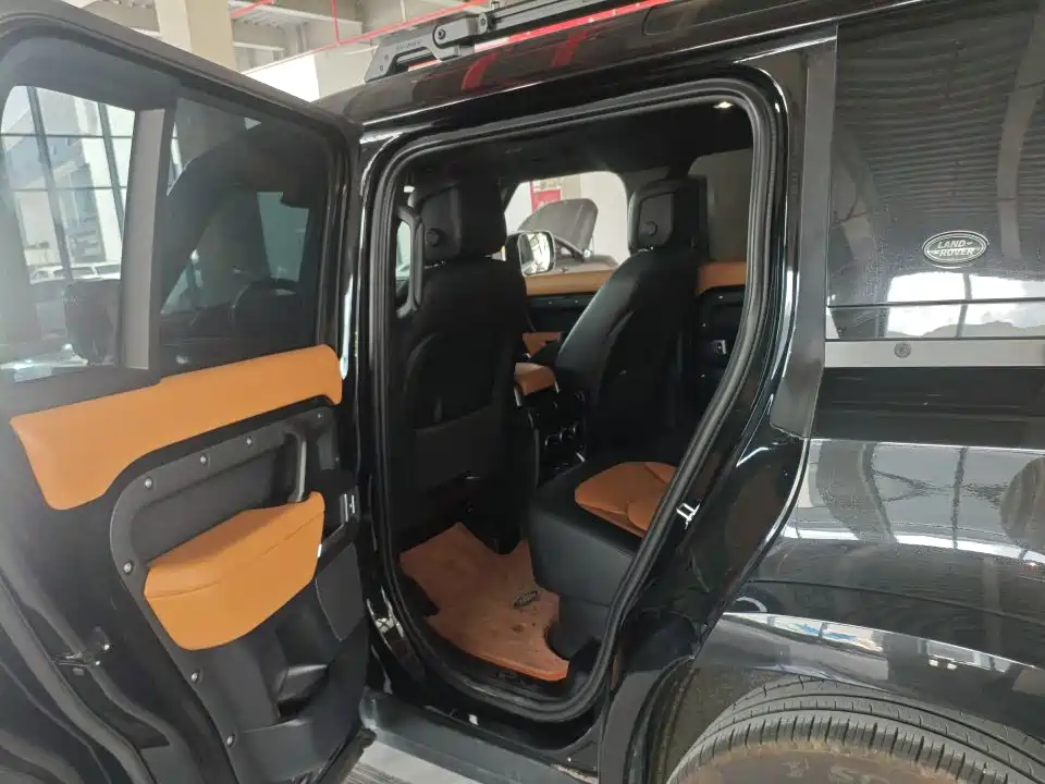 Фото 6 - Land Rover Defender