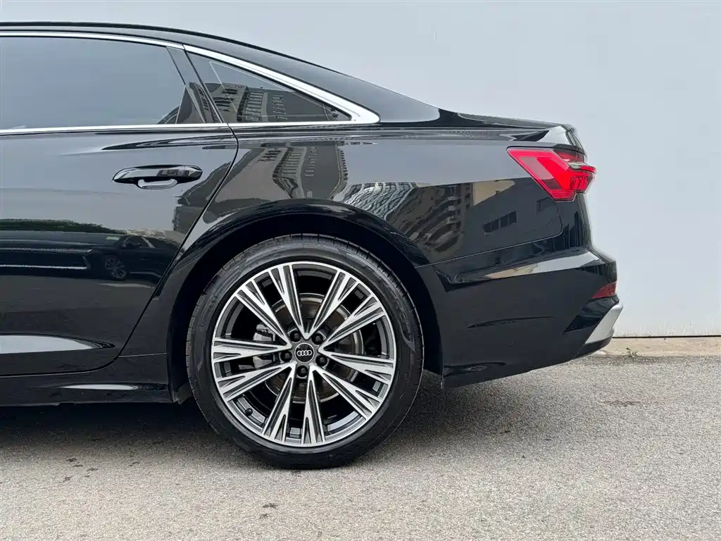 Audi A6L 2025 Model Year Facelift 40 TFSI Luxury Sport фото 16