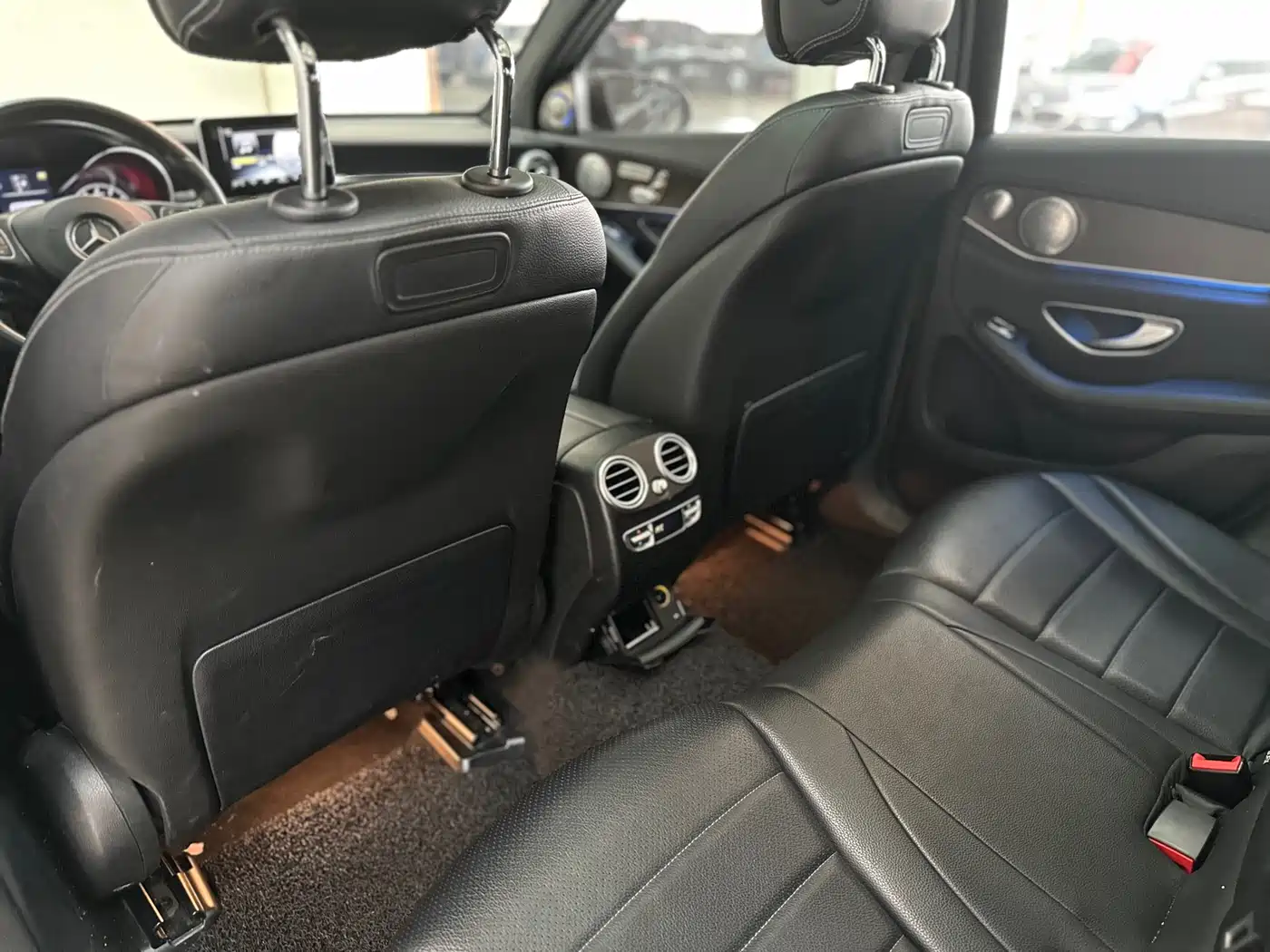Mercedes-Benz GLC 2017 GLC 300 4MATIC Dynamic фото 9