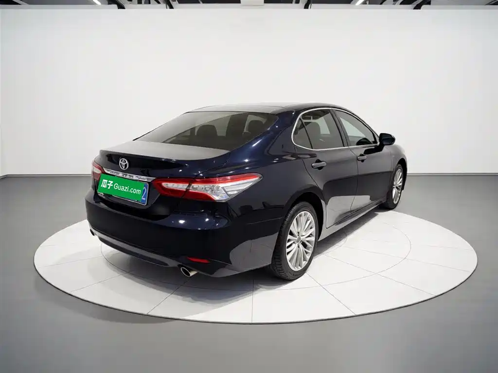Toyota Camry 2018 2.5G Luxury Edition фото 5