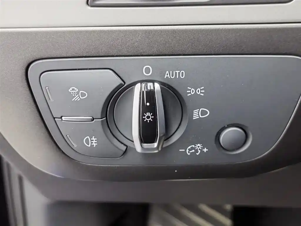 Audi Q7 2018 45 TFSI Technology фото 21