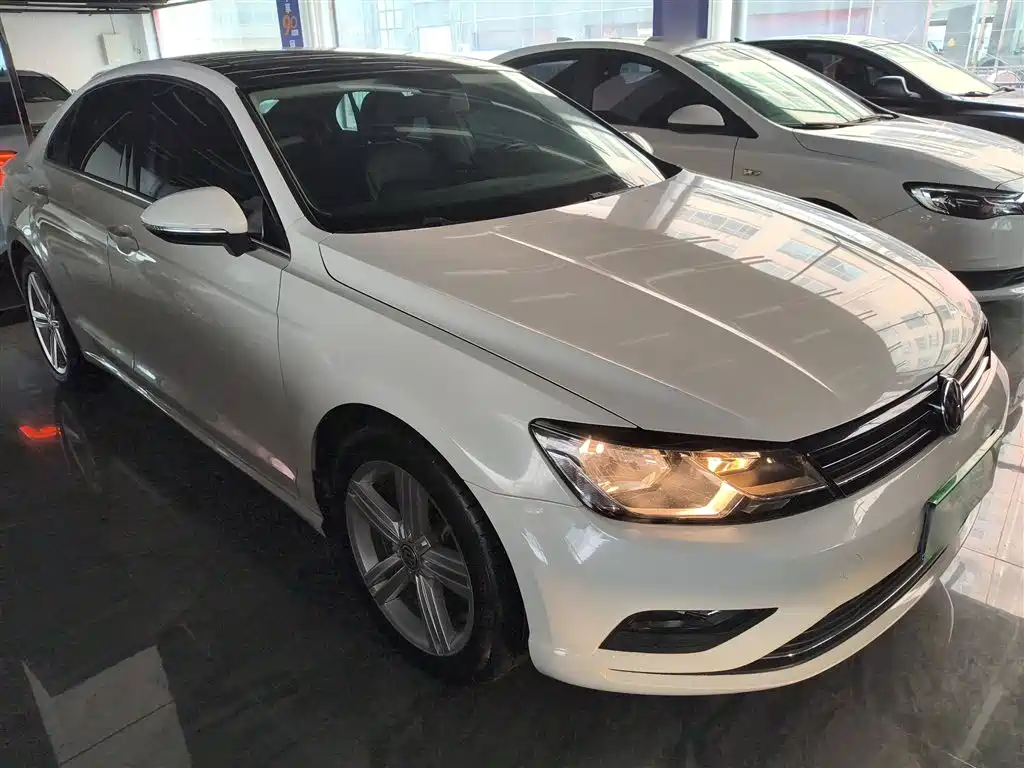 Volkswagen Lamando 2015 280TSI DSG Comfort фото 4
