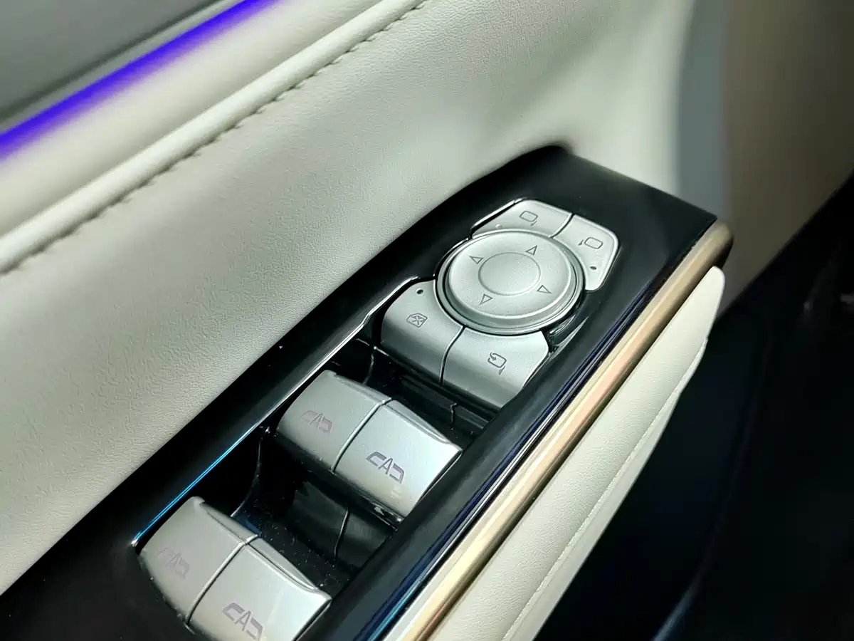 BUICK GL8 NEW ENERGY