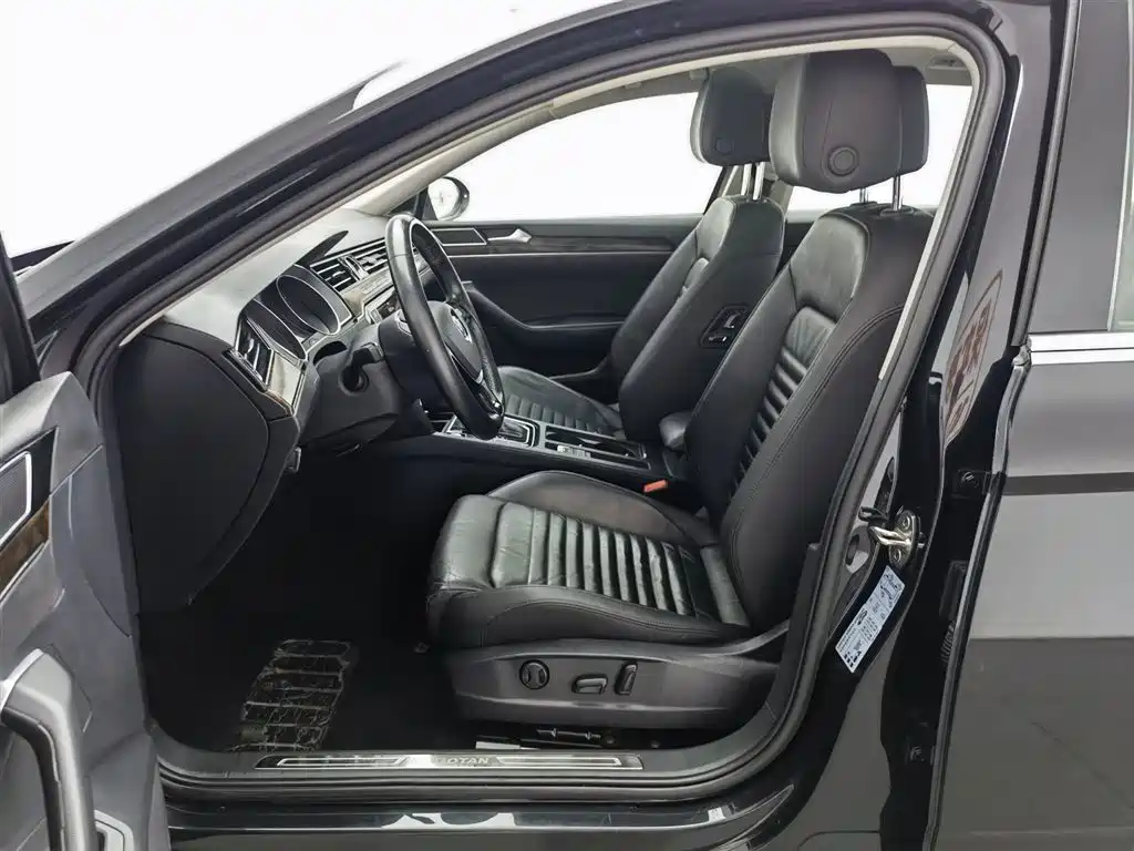 Volkswagen Magotan 2019 330TSI DSG Luxury China V фото 10