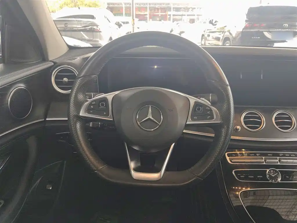 Mercedes-Benz E-Class 2017 E 300 L Sport Fashion фото 11