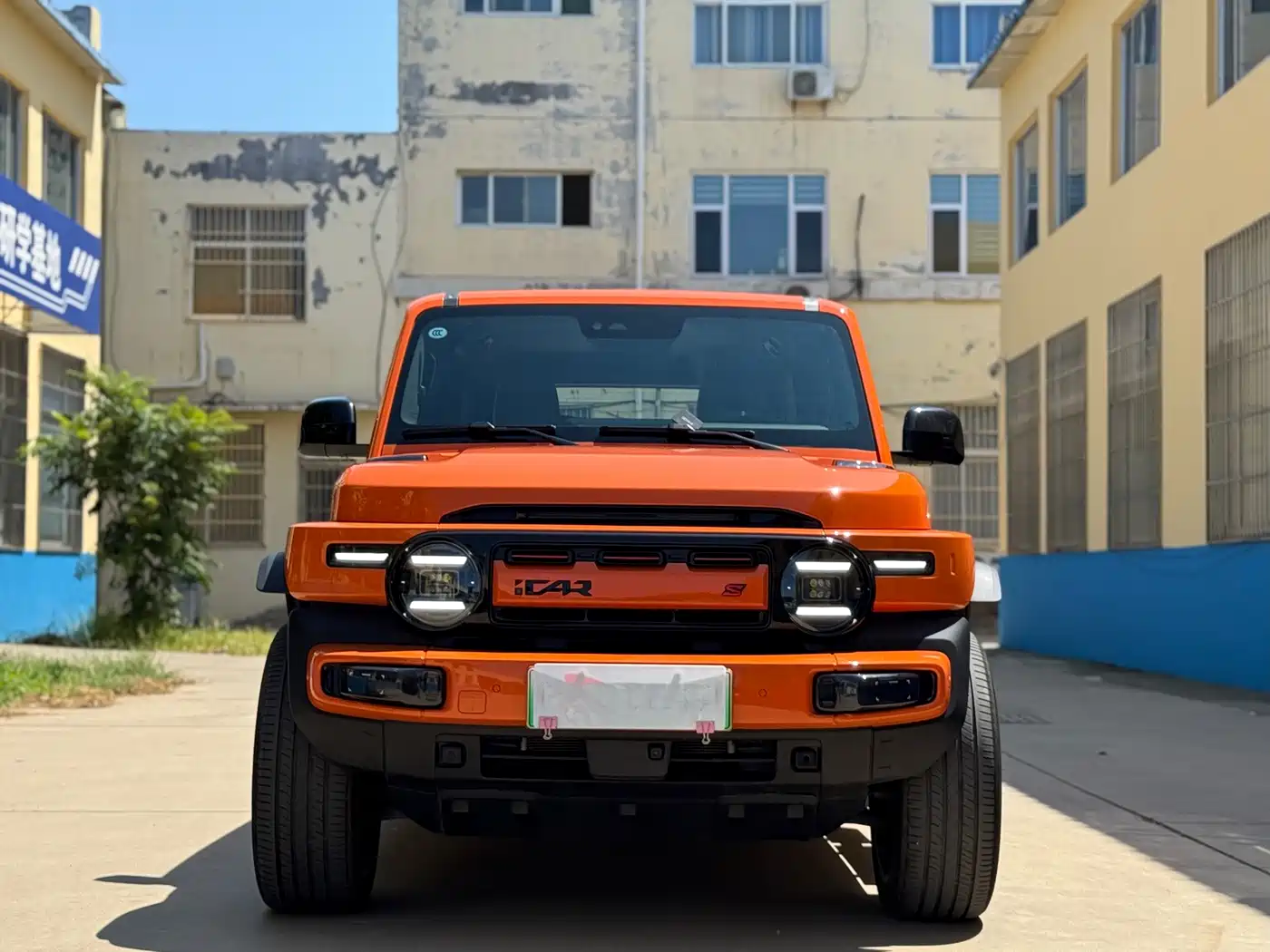 Photo 2 - iCAR V23