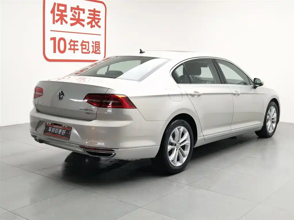 Volkswagen Magotan 2019 330TSI DSG Luxury Class China VI фото 2