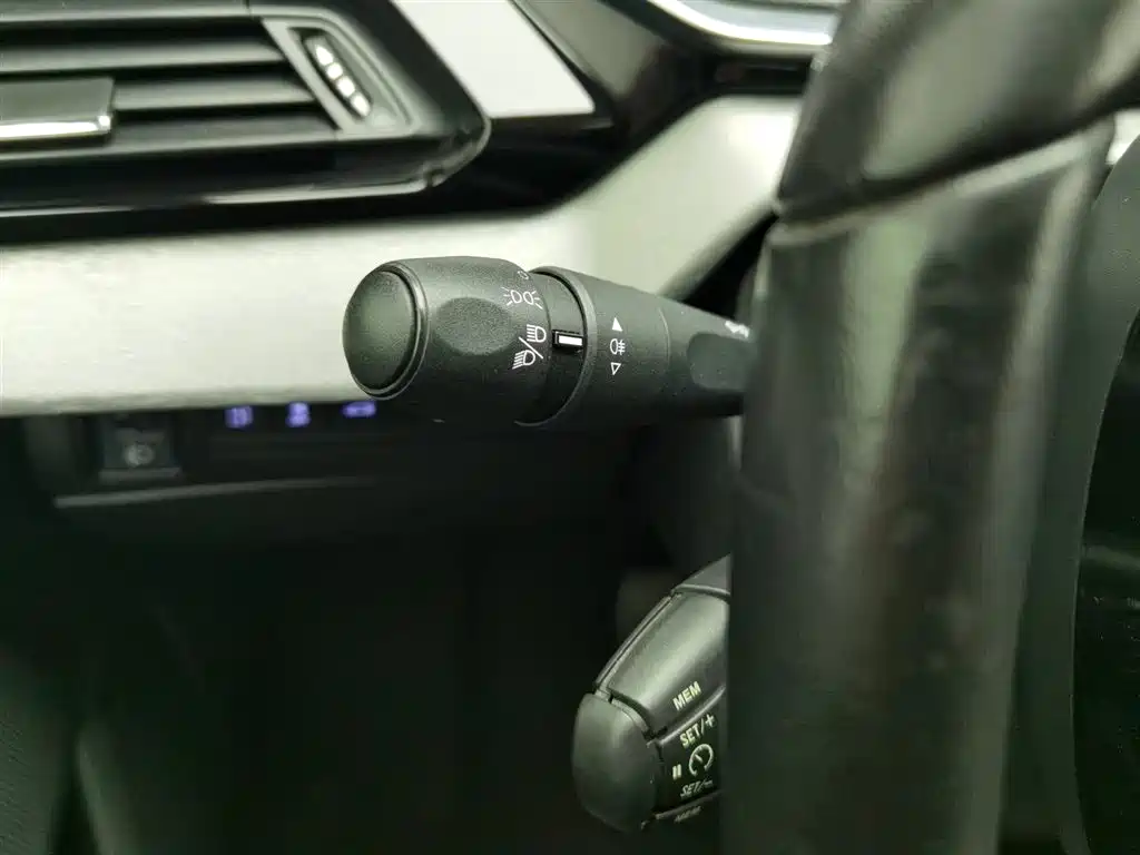 Peugeot 408 2022 1.6T Progressive Edition фото 21