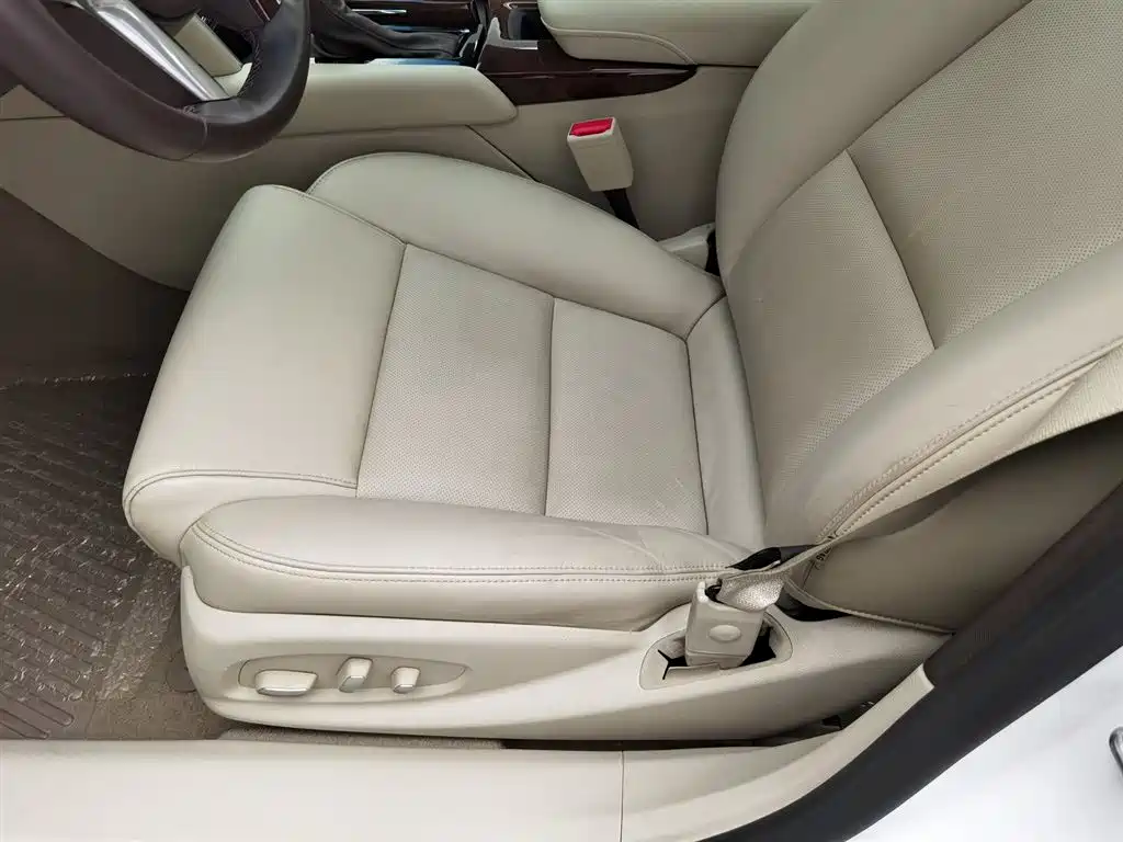 Cadillac XTS 2017 28T Elite фото 20