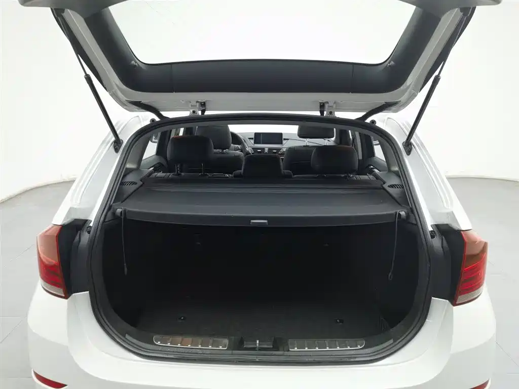 BMW X1 2015 Model sDrive18i Fashion Advanced Edition фото 16