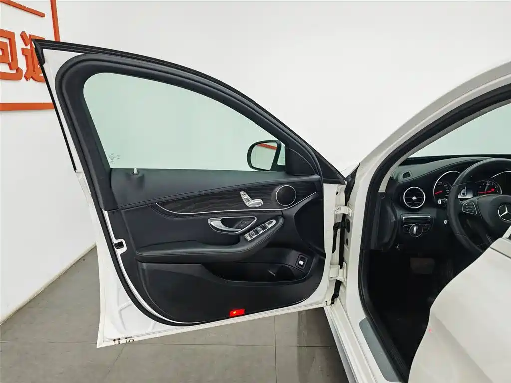 Mercedes-Benz C-Class 2018 C 180 L Fashion Sport Edition фото 8