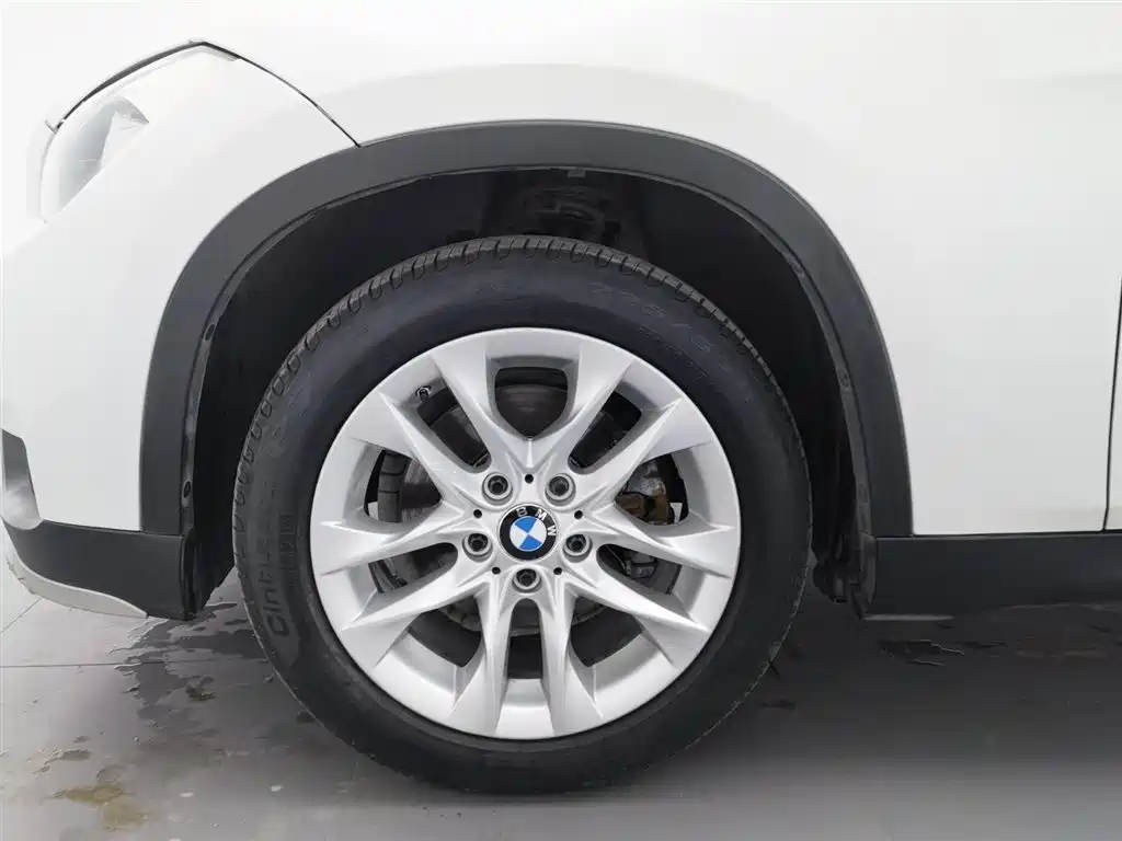 BMW X1 2015 Model sDrive18i Fashion Advanced Edition фото 17