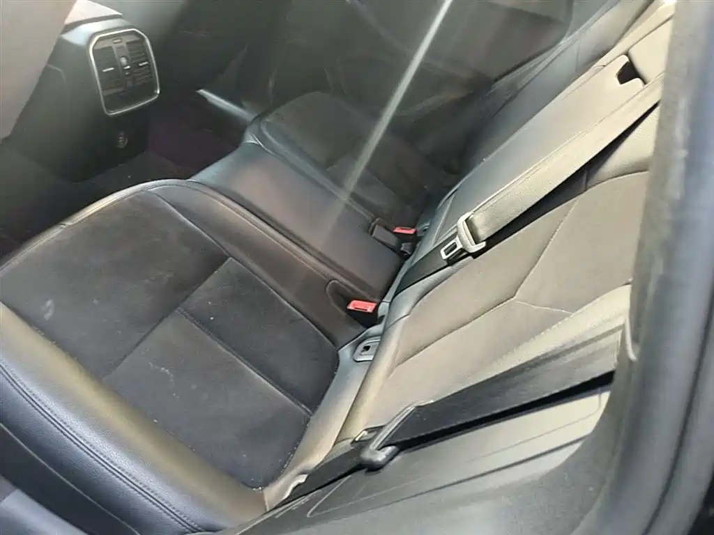 Porsche Macan 2017 Macan 2.0T фото 17