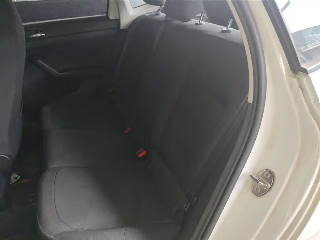 Volkswagen Polo 2023 Facelift Plus 1.5L Auto Joyful Living Edition фото 17