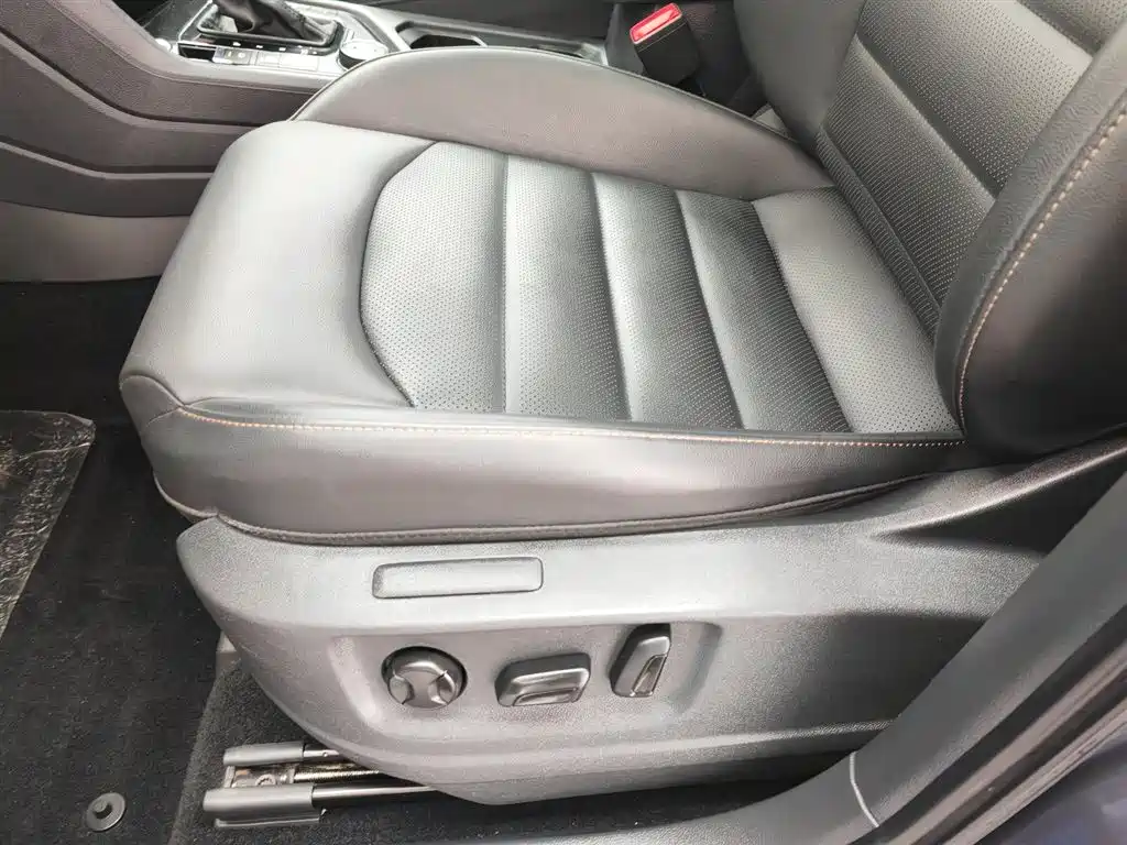 Volkswagen Tharu 2019 Model 330TSI 4WD Flagship Edition China VI фото 20