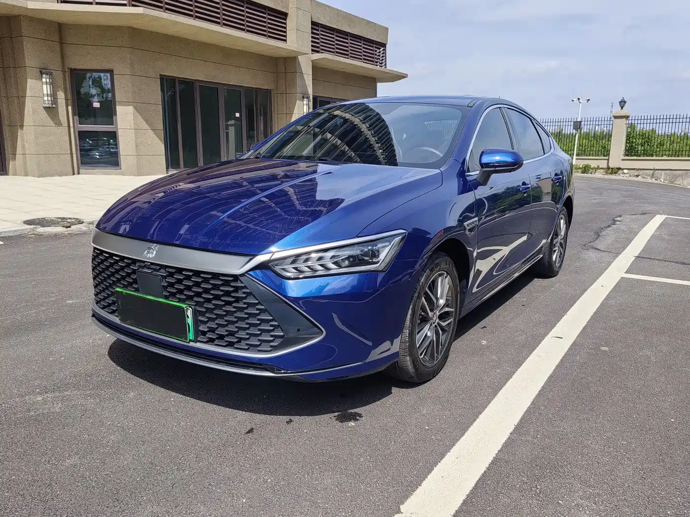 BYD Qin PLUS 2021 DM-i 120KM Flagship