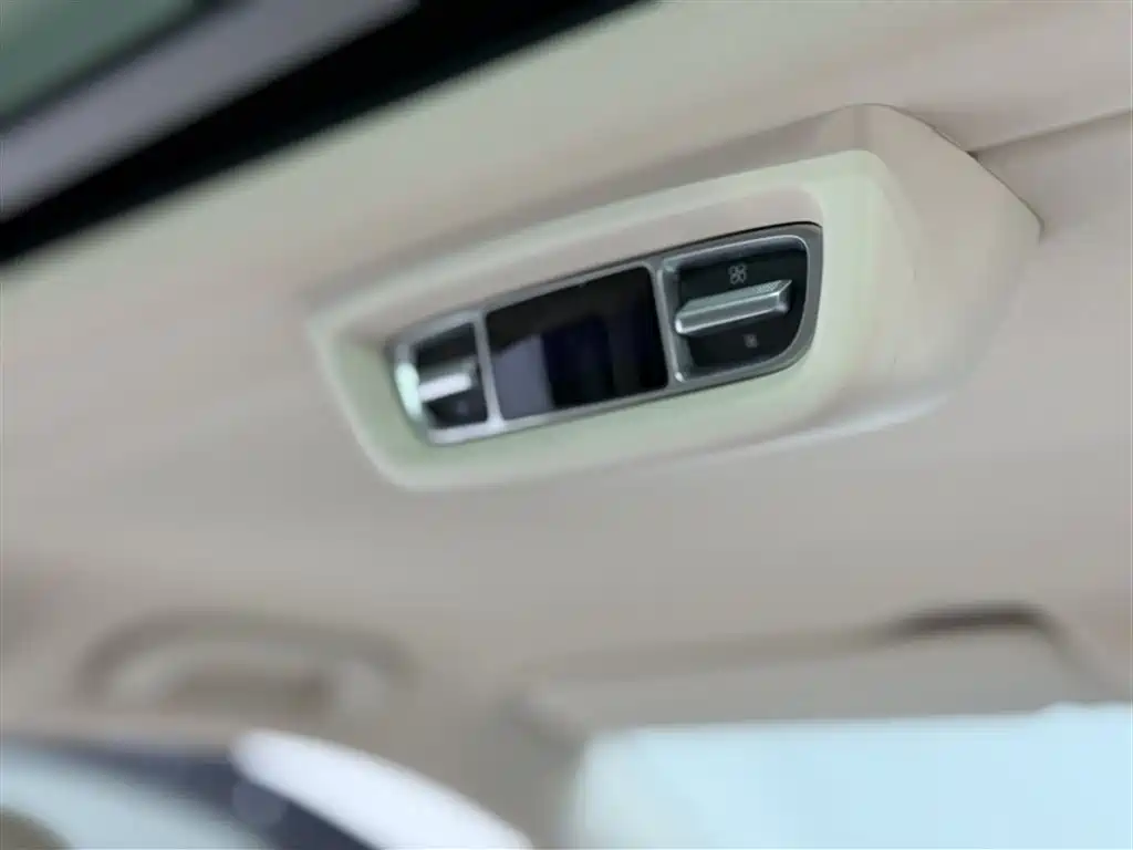 Mercedes-Benz V-Class 2021 V 260 Pilot Edition фото 8