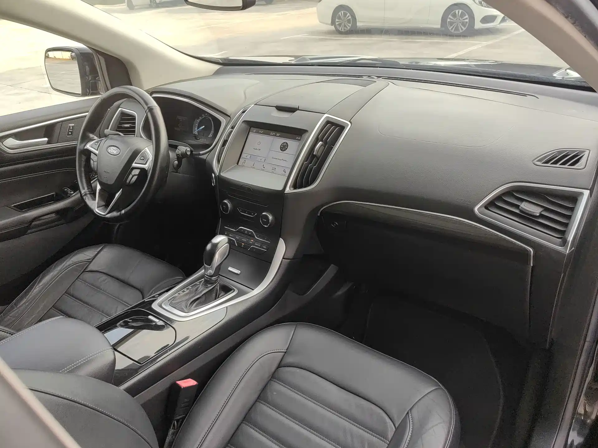 Фото 4 - Ford Edge