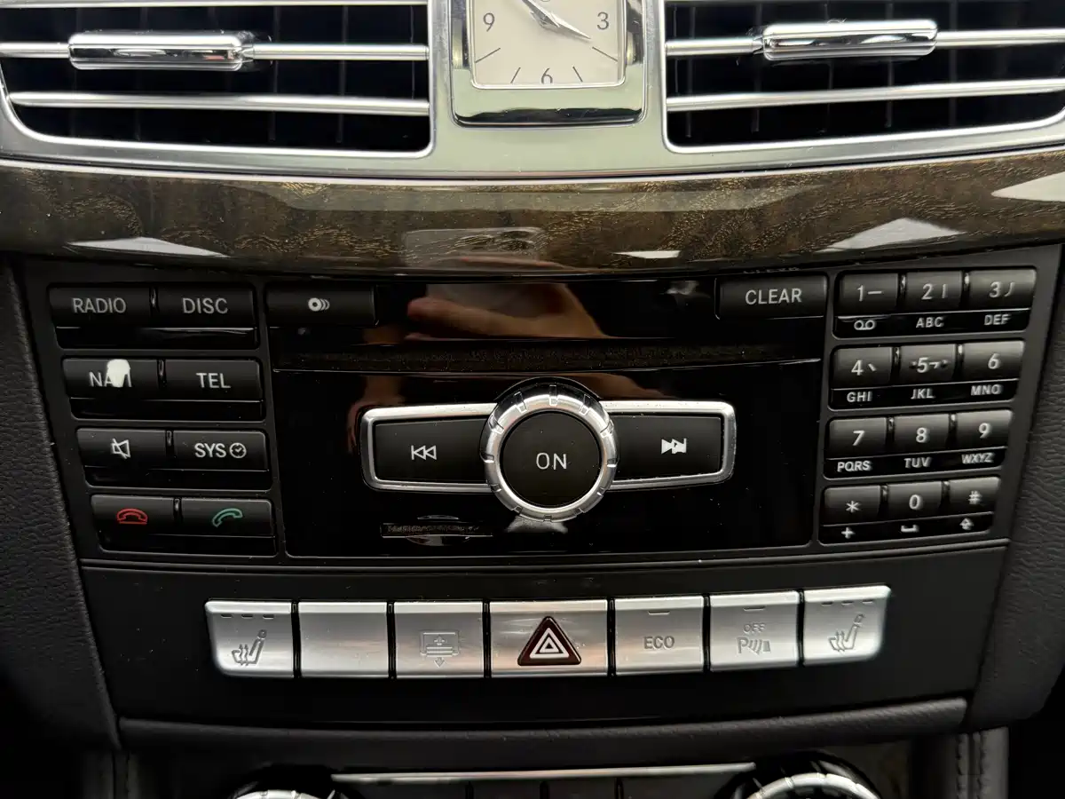 Mercedes-Benz CLS 2012 CLS 300 CGI фото 18
