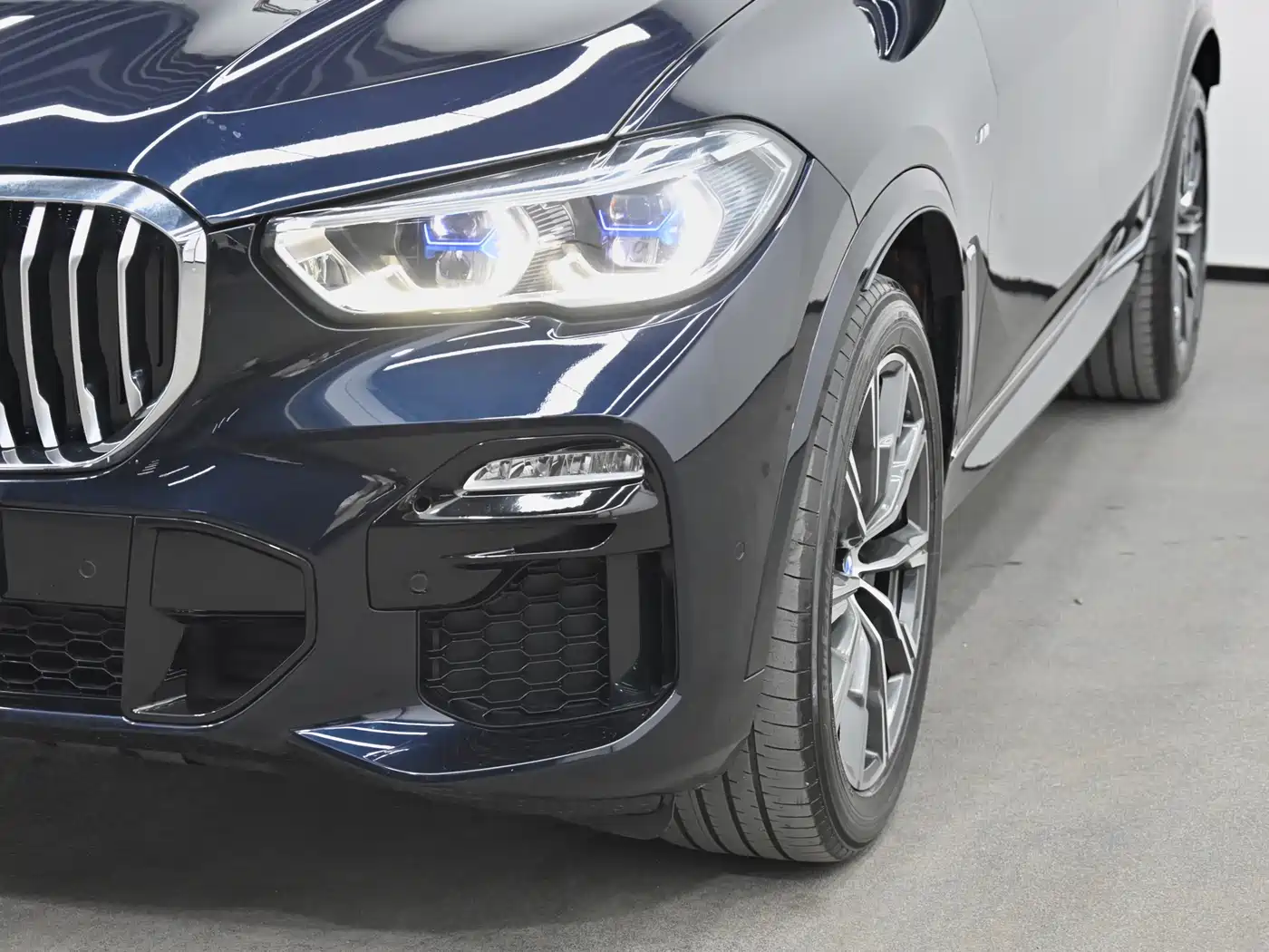 BMW X5 (Import) 2021 xDrive40i M Sport Package фото 28