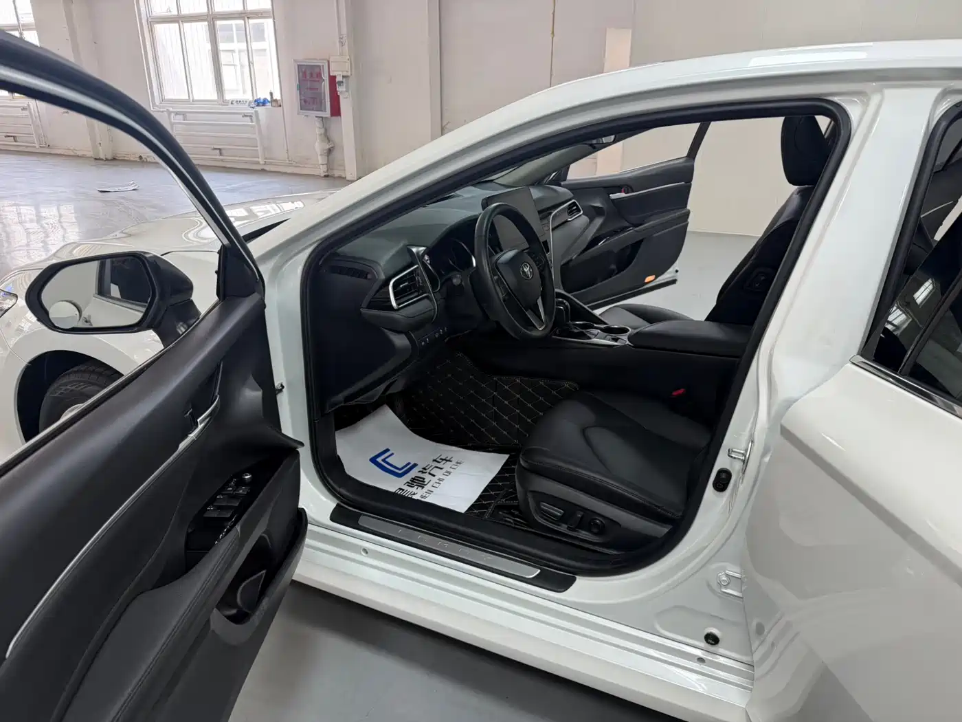 Toyota Camry 2021 2.0G Luxury Edition фото 11