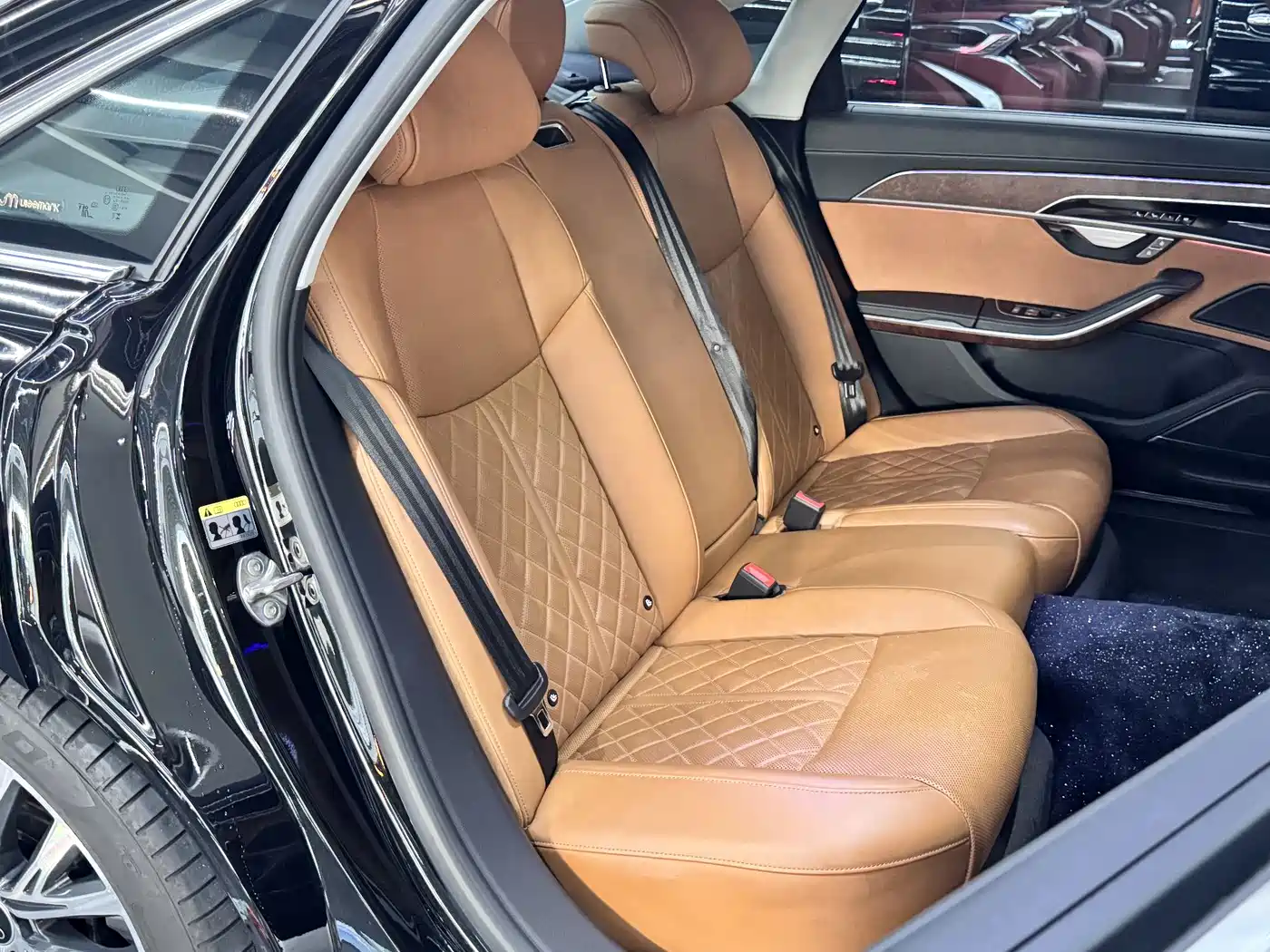 Audi A8 2023 A8L 50 TFSI quattro Premium фото 22