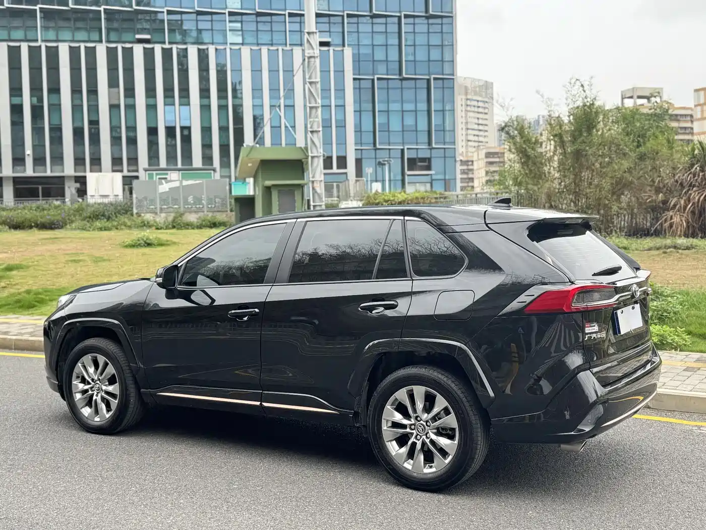 Toyota Wildlander 2024 2.0L CVT 2WD Urban Edition фото 5