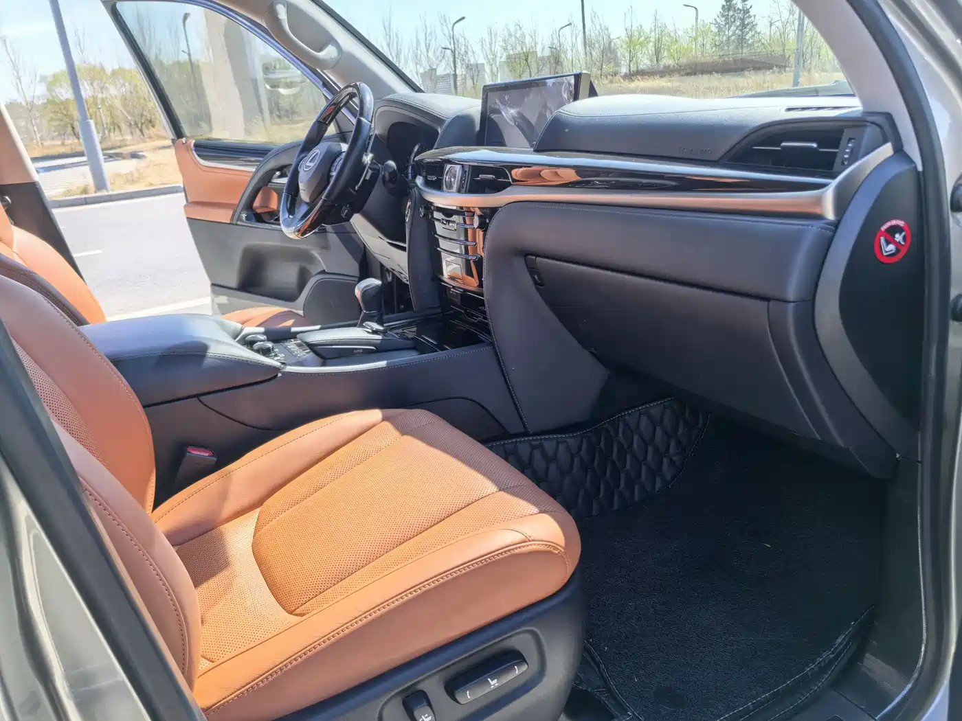 Lexus LX 2019 570 Prestige Luxury Edition фото 14