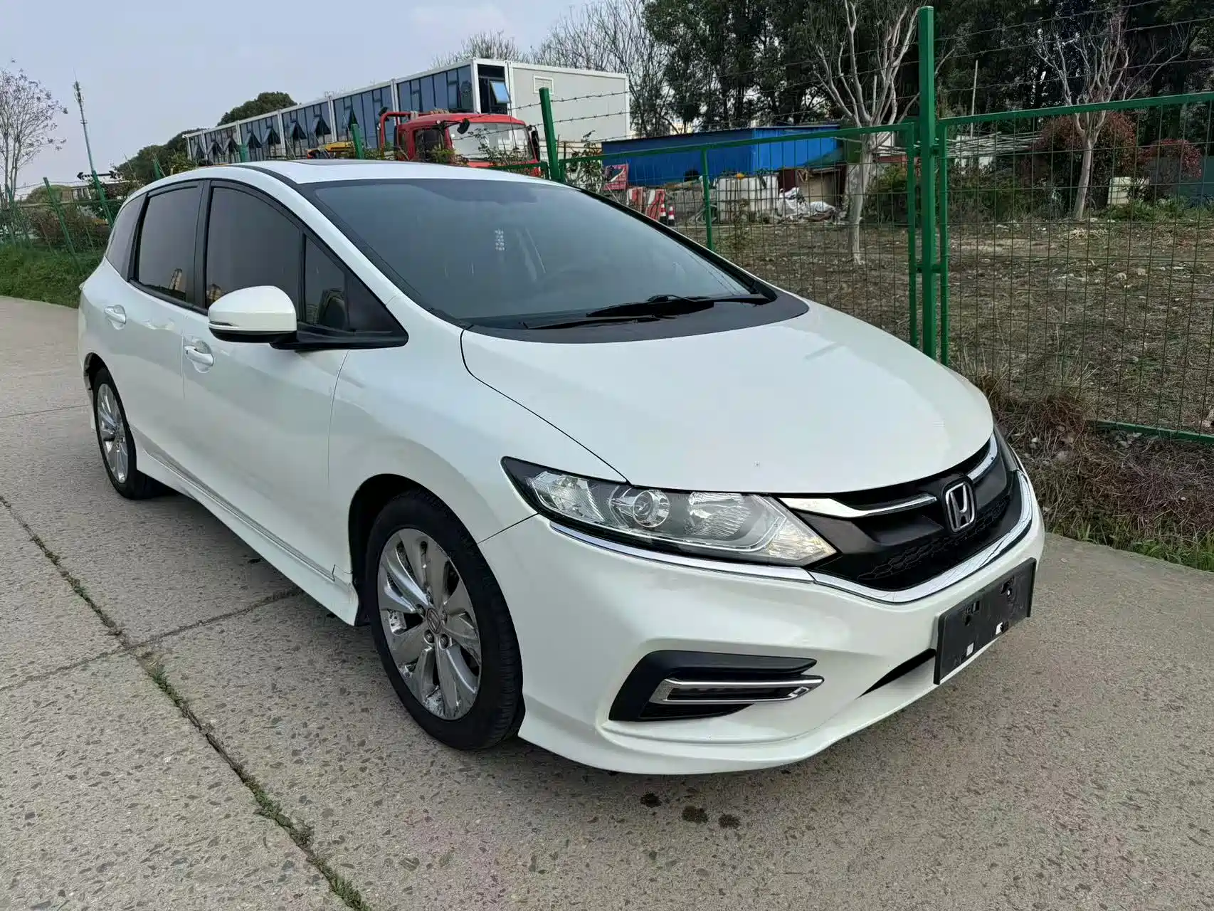 Фото 2 - Honda Jade