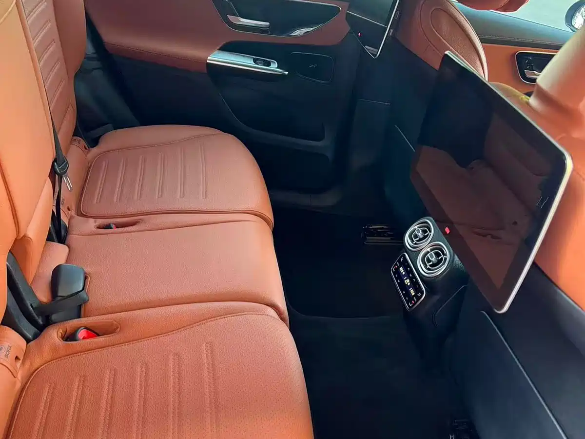 Mercedes-Benz GLC 2024 GLC 260 L 4MATIC Dynamic 7-seater фото 6