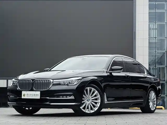 BMW 7 SERIES